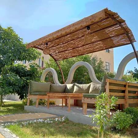 Semesterbostad Leon *