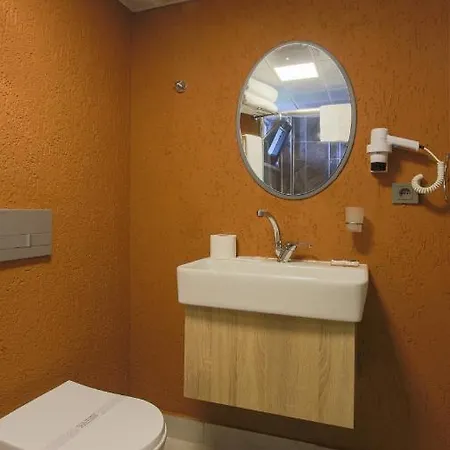 Leon Tatil Evi