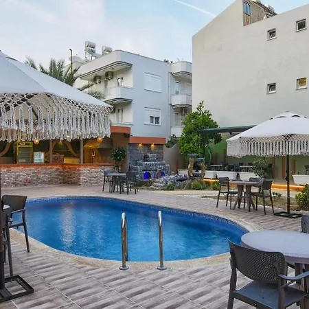 Leon Case de vacanță *